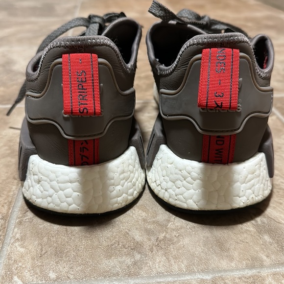 Adidas NMD R1 - Picture 5 of 9